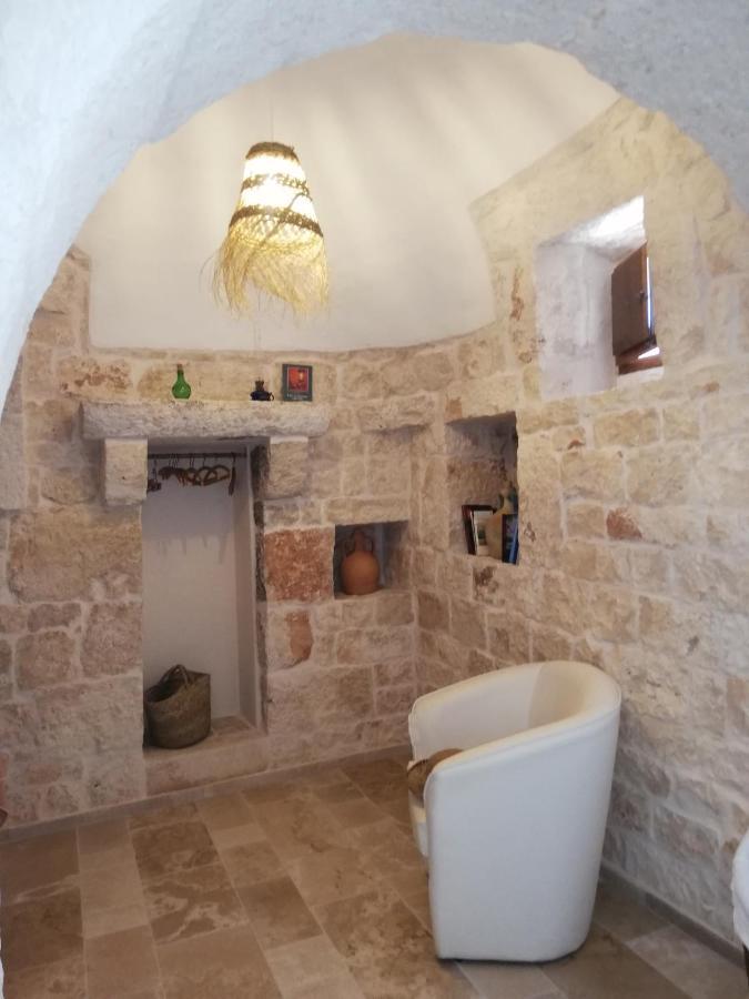 Holiday Home Trullo Antico Остуні Номер фото
