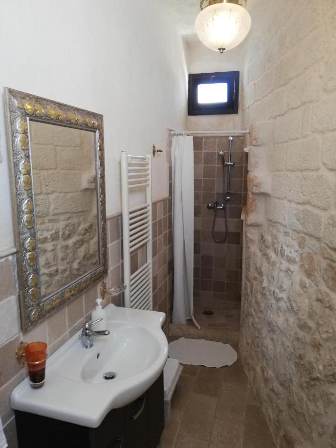 Holiday Home Trullo Antico Остуні Номер фото