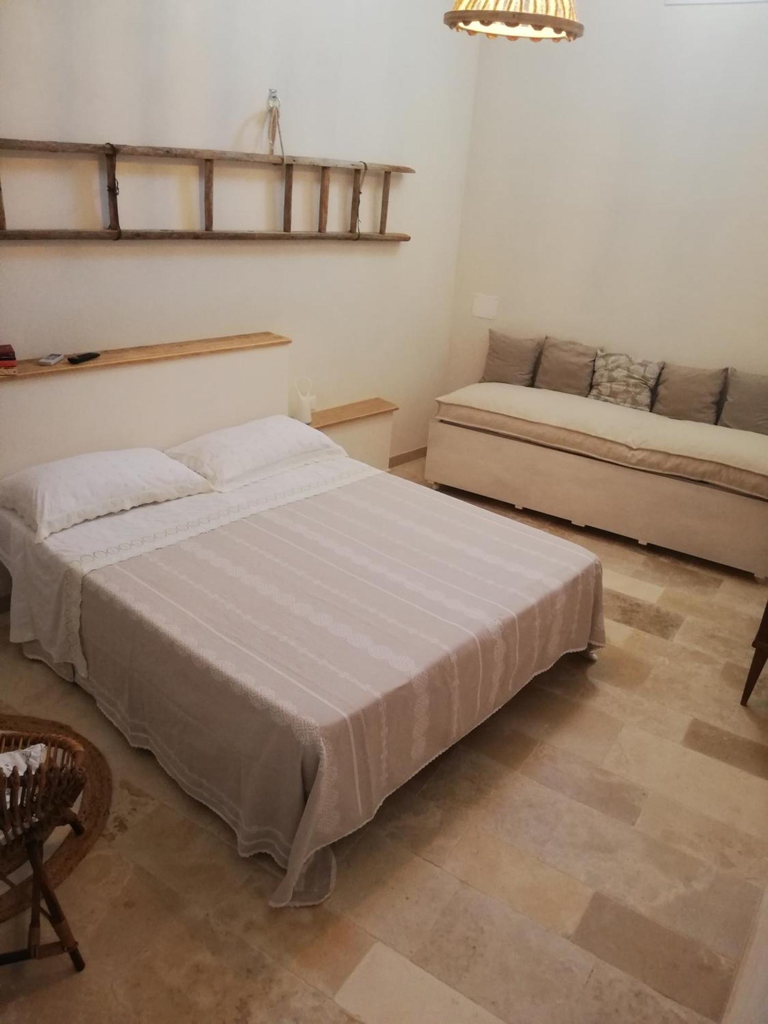 Holiday Home Trullo Antico Остуні Номер фото
