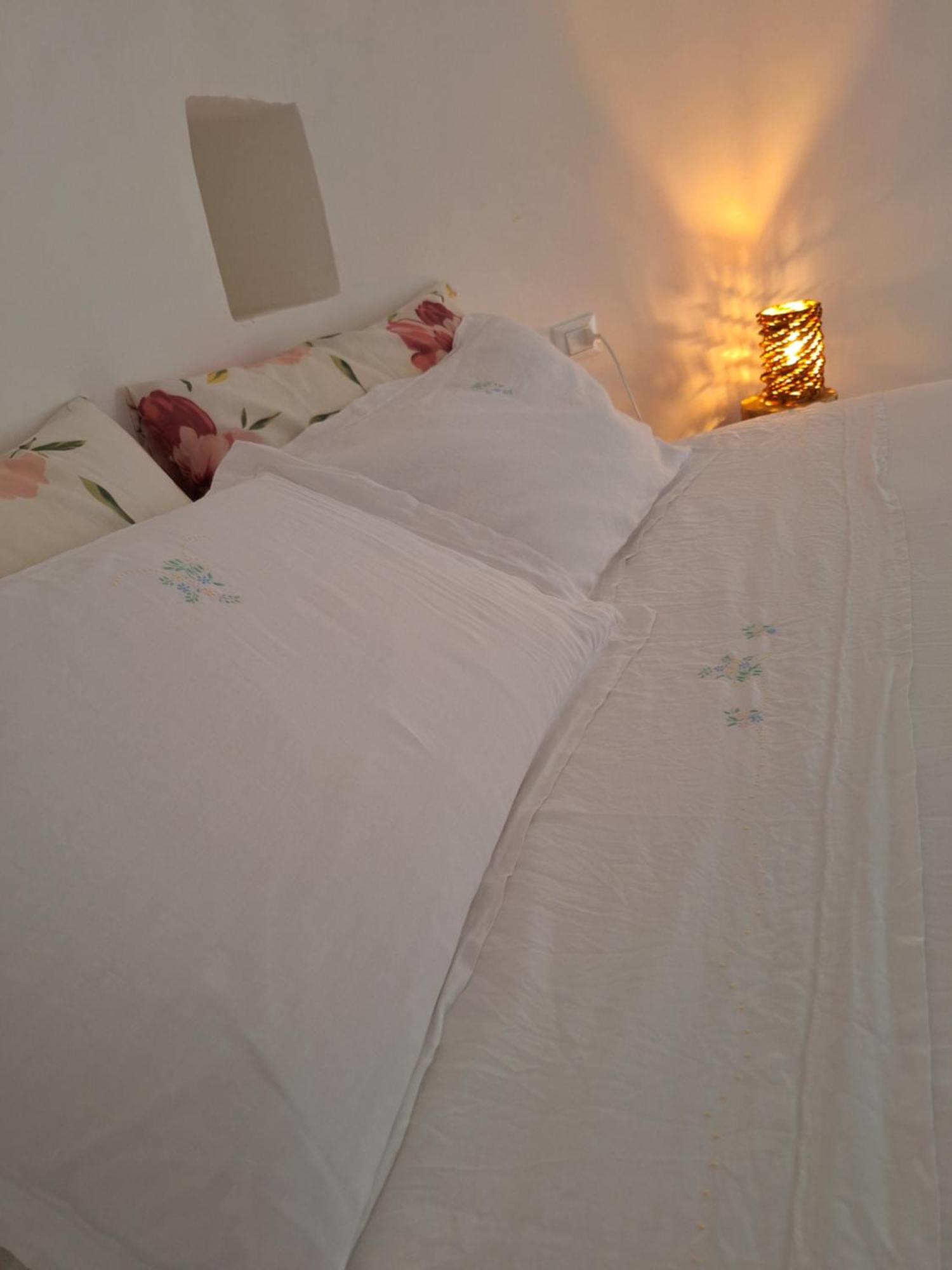 Holiday Home Trullo Antico Остуні Екстер'єр фото
