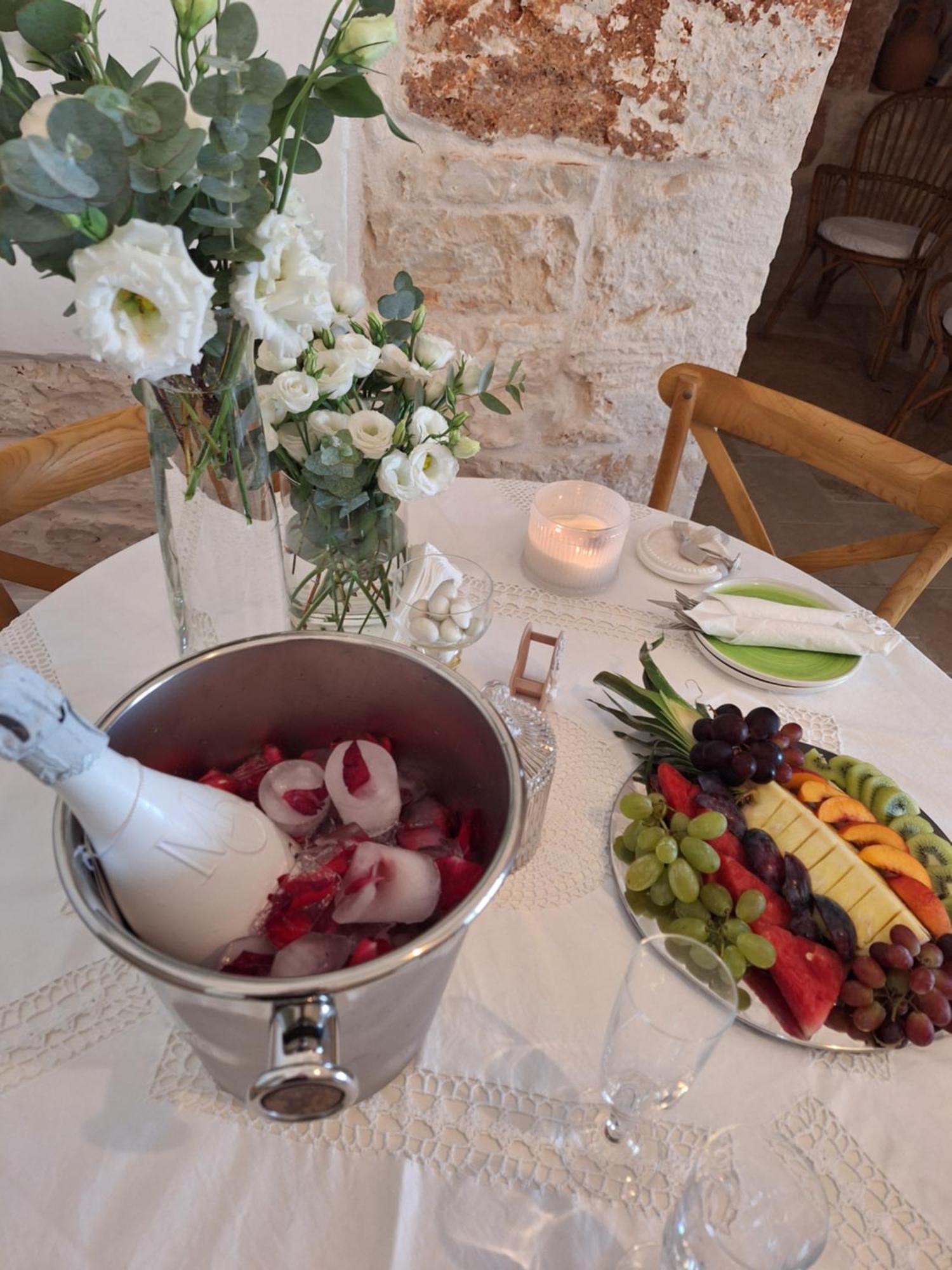 Holiday Home Trullo Antico Остуні Екстер'єр фото