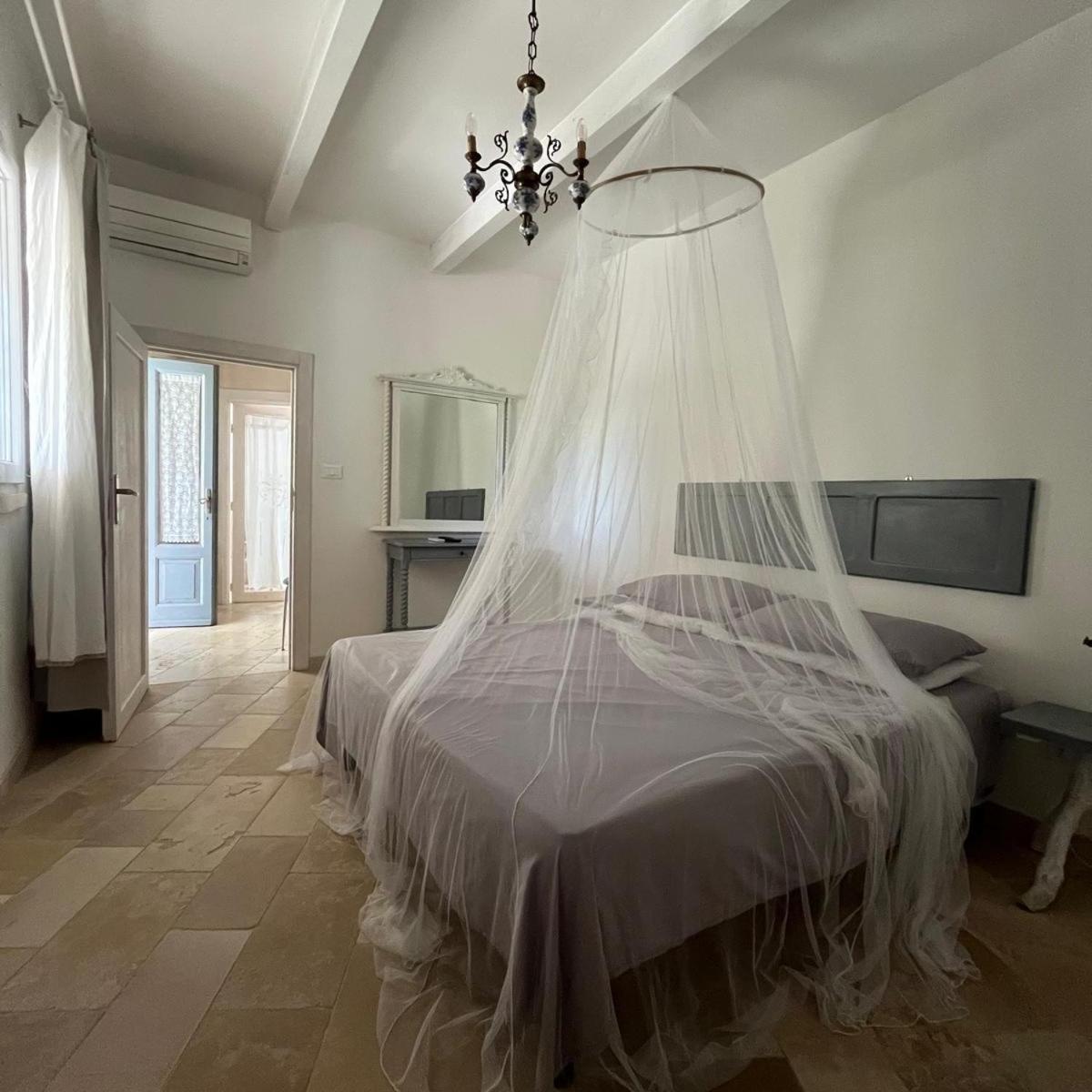 Holiday Home Trullo Antico Остуні Екстер'єр фото