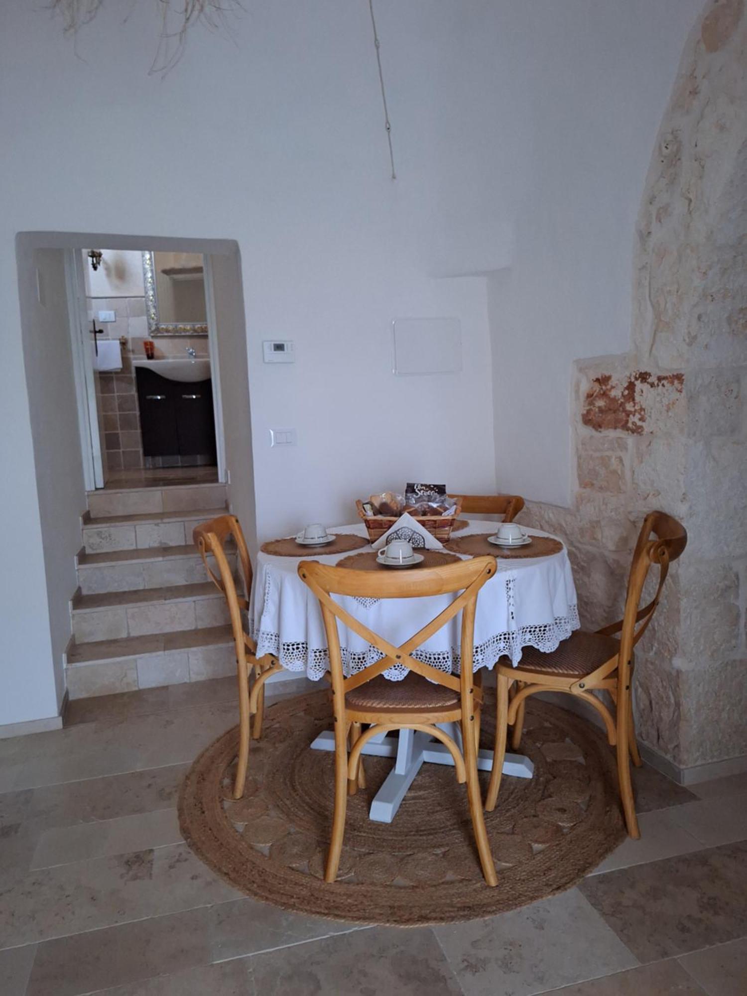Holiday Home Trullo Antico Остуні Екстер'єр фото
